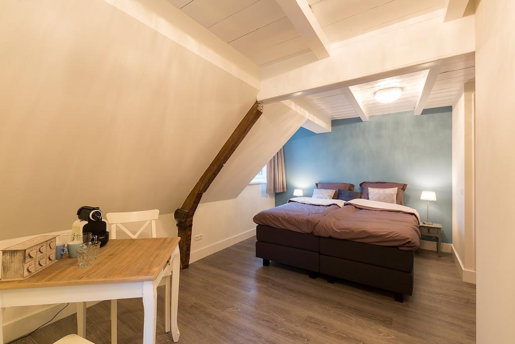 Bed & Breakfast De Vier Seizoenen Lisse Ruang foto